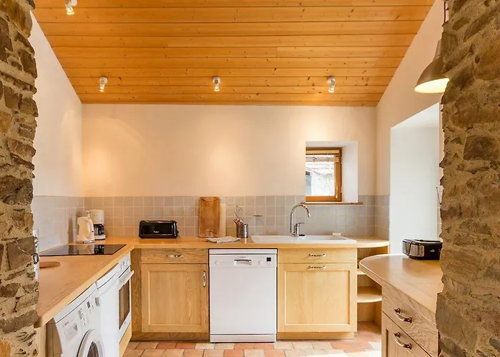 Le Cellier, 2 Bedrooms, 6 Persons - Fr-1-306-891