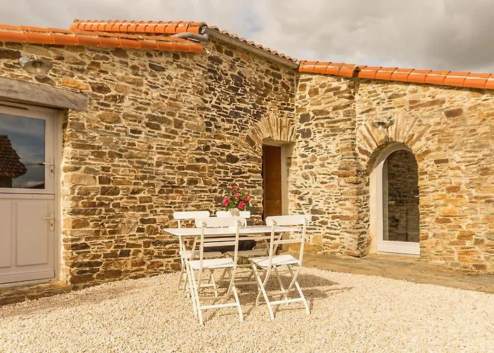 Hébergement de vacances Le Cellier, 2 Bedrooms, 6 Persons - Fr-1-306-891 *