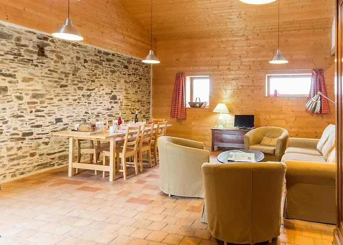 Le Cellier, 2 Bedrooms, 6 Persons - Fr-1-306-891 Le Cellier