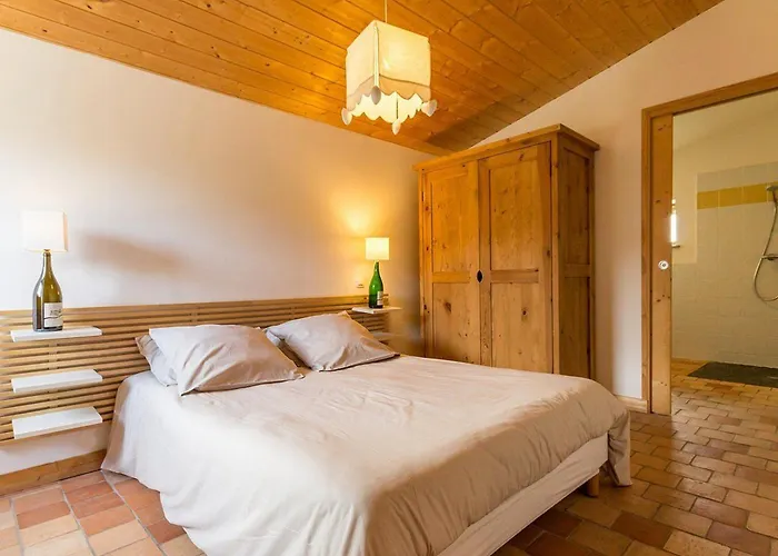 Le Cellier, 2 Bedrooms, 6 Persons - Fr-1-306-891